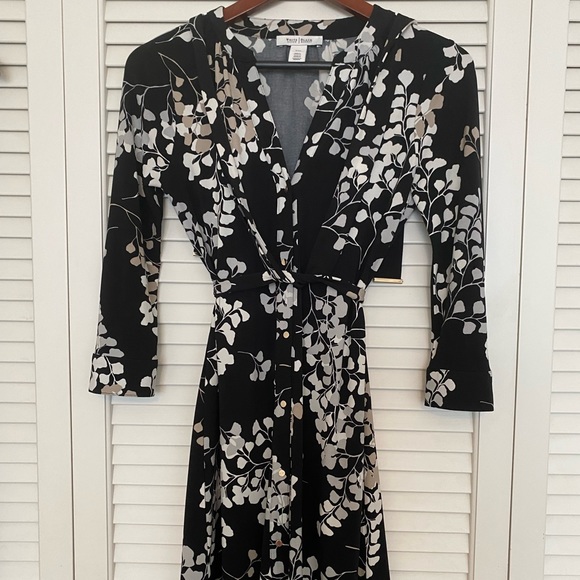 White House Black Market Floral Black and White A-line Dress - Picture 1 of 1